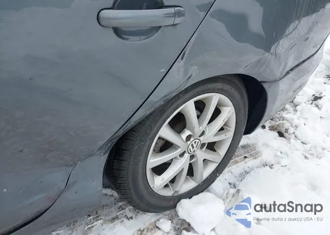 2017 Volkswagen Jetta 1.4T S z USA, uszkodzony, nr VIN 3VW2B7AJ6HM235141